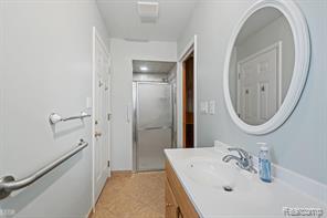 Builiding view eighteen for 32229 Cambridge, Warren, MI. 48093