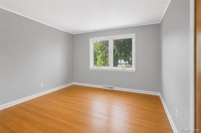 Builiding view eleven for 32229 Cambridge, Warren, MI. 48093