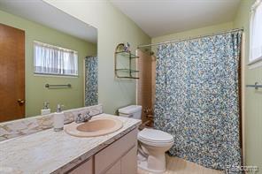 Builiding view nineteen for 32229 Cambridge, Warren, MI. 48093