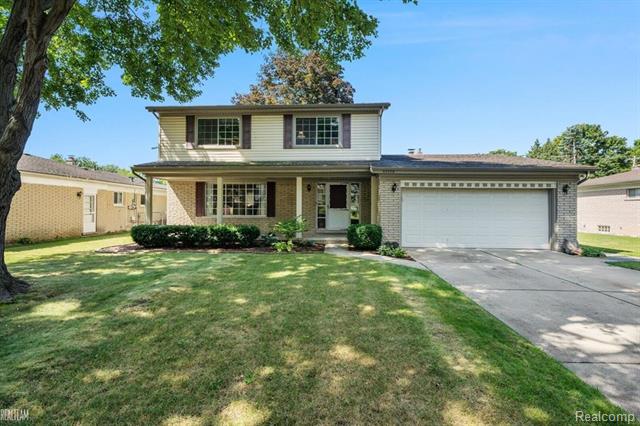 front view for 32229 Cambridge, Warren, Mi. 48093