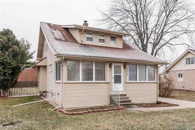 front view for 5830 Arden, Warren, Mi. 48092