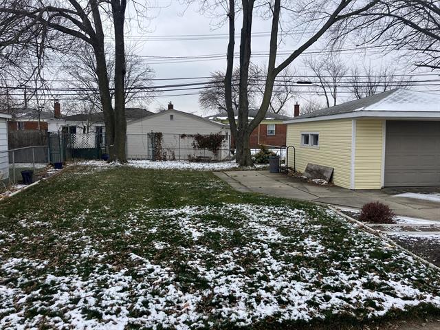 Builiding view fourteen for 21442 , Saint Clair Shores, MI. 48082