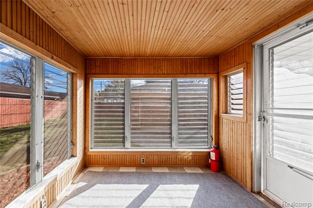 Builiding view twenty five for 21430 , Saint Clair Shores, MI. 48082