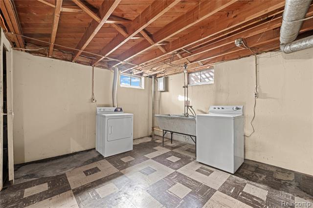 Builiding view twenty six for 21430 , Saint Clair Shores, MI. 48082