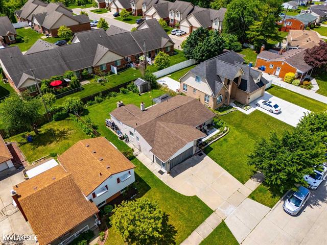 Builiding view forty three for 3824 Dawson, Warren, MI. 48092