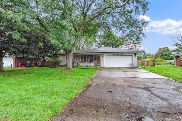 front view for 31745 Schoolcraft, Fraser, Mi. 48026