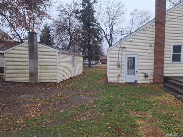 Builiding view four for 31700 Linden, Fraser, MI. 48026