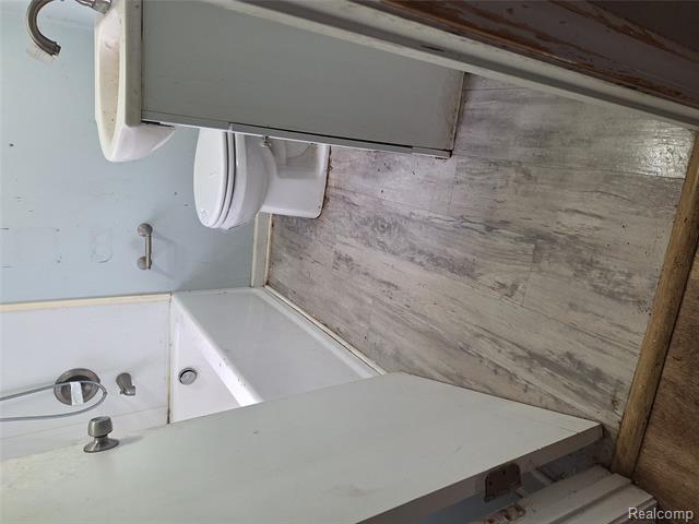 Builiding view fourteen for 31700 Linden, Fraser, MI. 48026