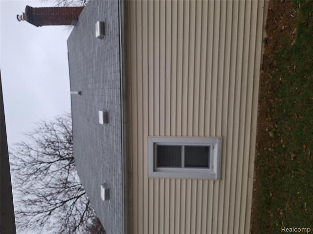 Builiding view six for 31700 Linden, Fraser, MI. 48026