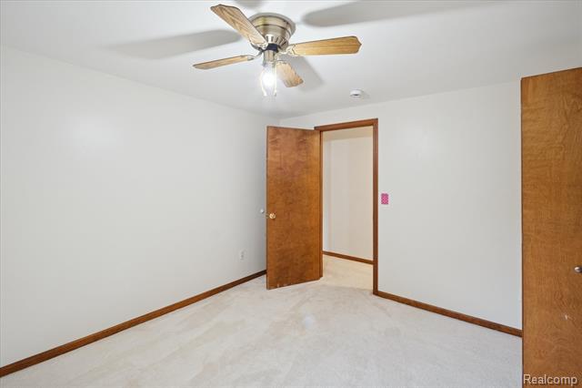 Builiding view sixteen for 21473 Lundy, Farmington, MI. 48336