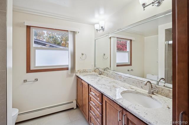 Builiding view twelve for 21473 Lundy, Farmington, MI. 48336