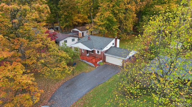 Builiding view twenty five for 21473 Lundy, Farmington, MI. 48336