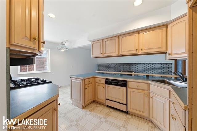 Builiding view eight for 14627 Masonic, Warren, MI. 48088