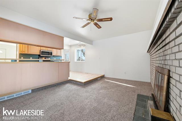 Builiding view fourteen for 14627 Masonic, Warren, MI. 48088