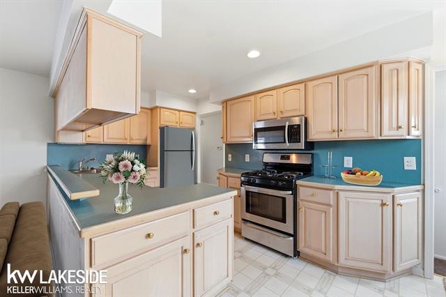 Builiding view seven for 14627 Masonic, Warren, MI. 48088