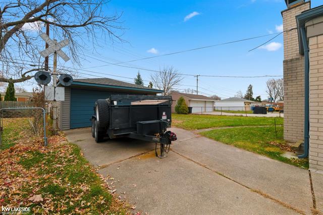 Builiding view twenty six for 14627 Masonic, Warren, MI. 48088