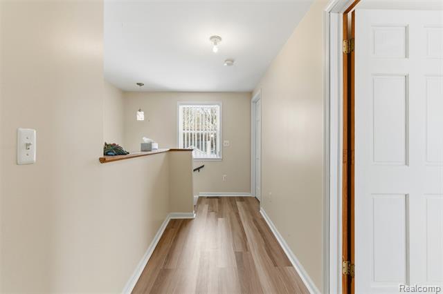 Builiding view thirty one for 32477 Vincent, Warren, MI. 48092