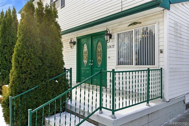 Builiding view three for 32477 Vincent, Warren, MI. 48092