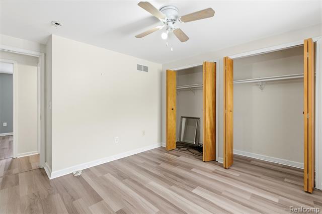 Builiding view twenty nine for 32477 Vincent, Warren, MI. 48092