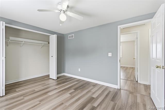 Builiding view twenty seven for 32477 Vincent, Warren, MI. 48092