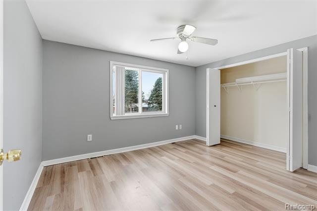 Builiding view twenty six for 32477 Vincent, Warren, MI. 48092