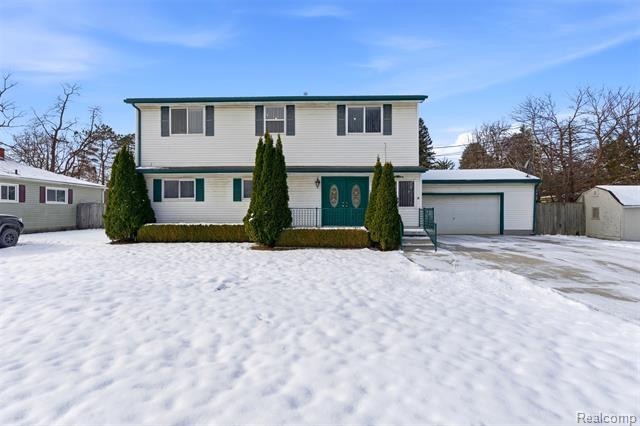 Builiding view two for 32477 Vincent, Warren, MI. 48092