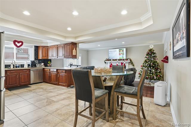 Builiding view eight for 33367 Elgin, Sterling Heights, MI. 48310