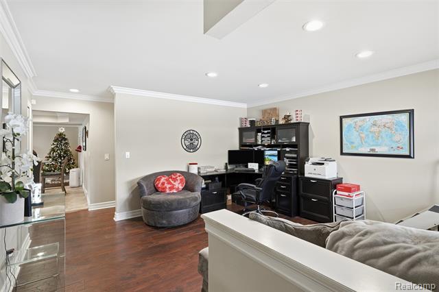 Builiding view five for 33367 Elgin, Sterling Heights, MI. 48310