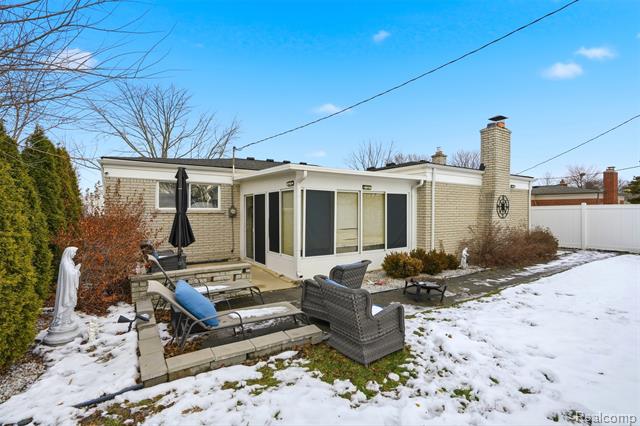 Builiding view thirty four for 33367 Elgin, Sterling Heights, MI. 48310