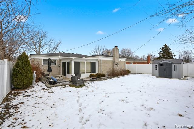 Builiding view thirty two for 33367 Elgin, Sterling Heights, MI. 48310