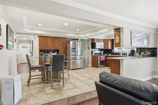 Builiding view twelve for 33367 Elgin, Sterling Heights, MI. 48310