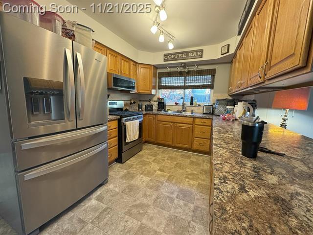 Builiding view four for 33148 Breckenridge D, Sterling Heights, MI. 48310