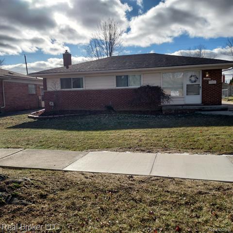 front view for 22824 Recreation, Saint Clair Shores, Mi. 48082
