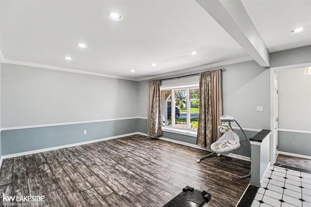 Builiding view eight for 33128 Richard O, Sterling Heights, MI. 48310