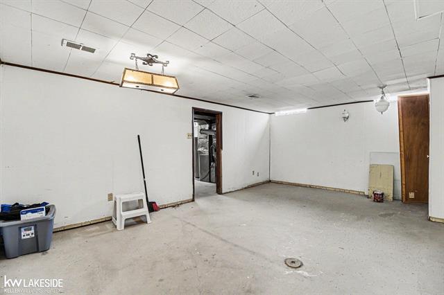 Builiding view eighteen for 33128 Richard O, Sterling Heights, MI. 48310