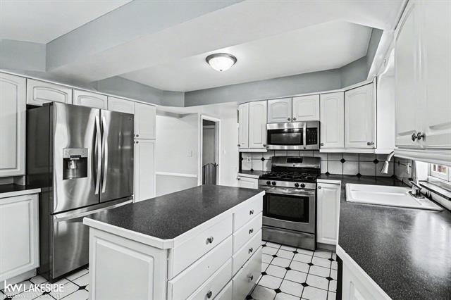 Builiding view eleven for 33128 Richard O, Sterling Heights, MI. 48310