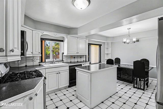Builiding view nine for 33128 Richard O, Sterling Heights, MI. 48310