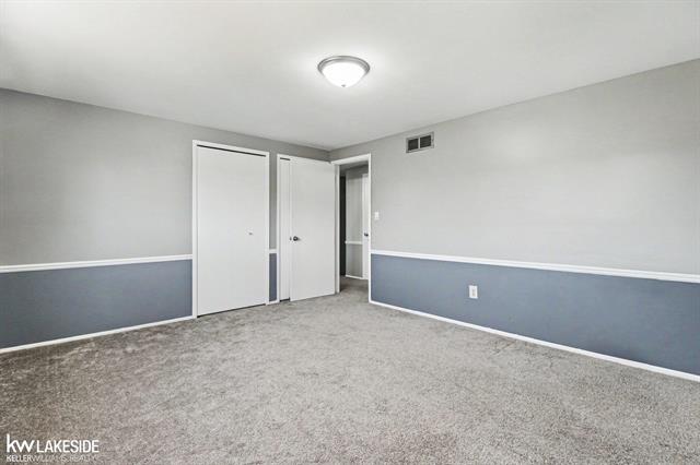 Builiding view seventeen for 33128 Richard O, Sterling Heights, MI. 48310