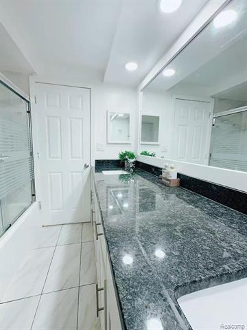 Builiding view fifteen for 3528 Byrd, Sterling Heights, MI. 48310