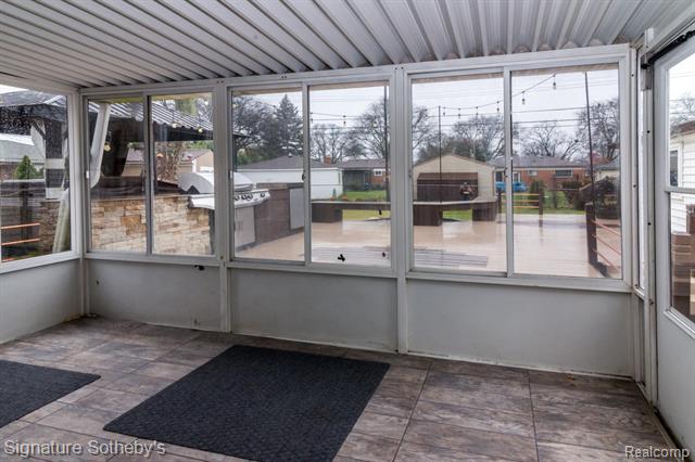 Builiding view eleven for 32501 Eiffel, Warren, MI. 48088