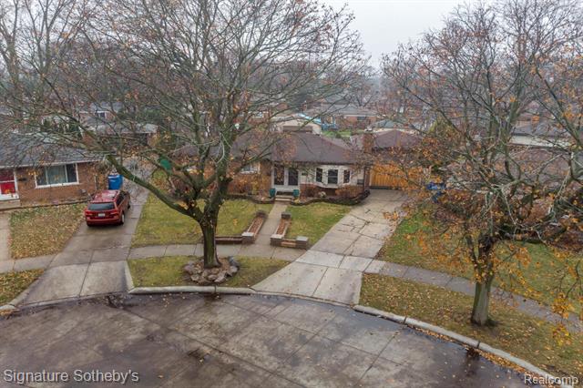 Builiding view fifty nine for 32501 Eiffel, Warren, MI. 48088