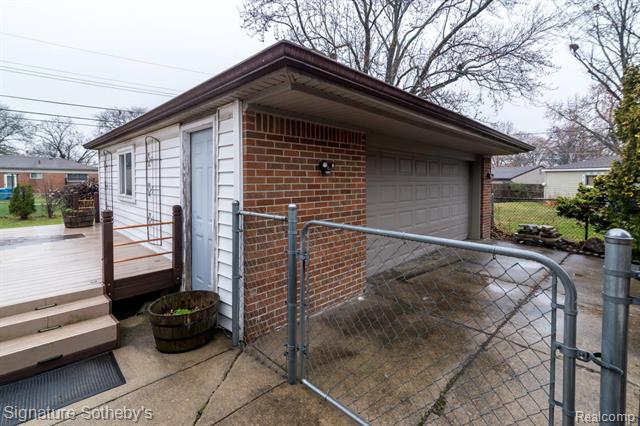 Builiding view forty two for 32501 Eiffel, Warren, MI. 48088