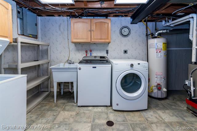 Builiding view thirty one for 32501 Eiffel, Warren, MI. 48088