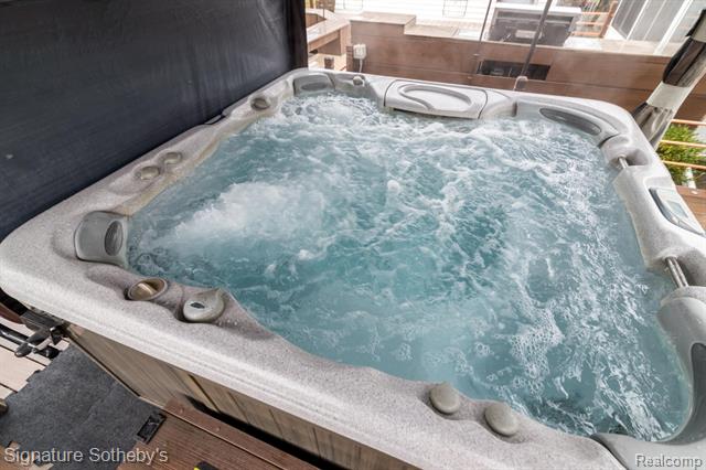 Builiding view thirty seven for 32501 Eiffel, Warren, MI. 48088