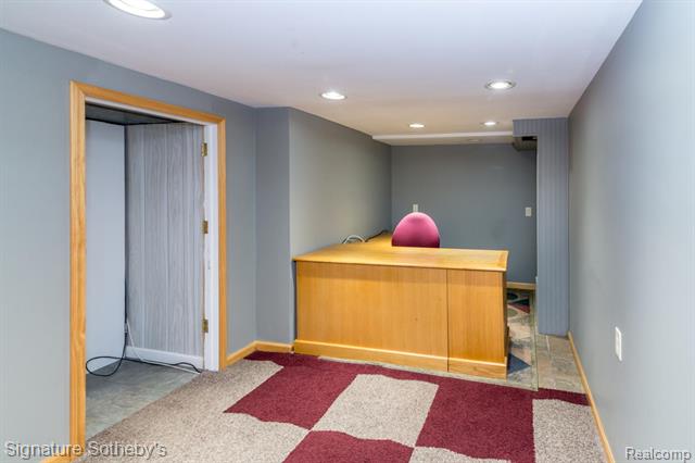 Builiding view twenty eight for 32501 Eiffel, Warren, MI. 48088