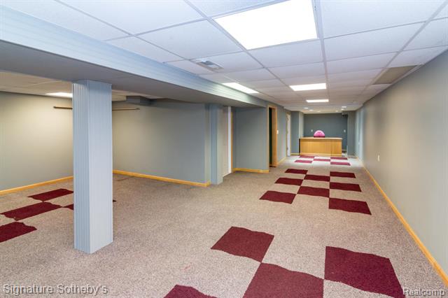 Builiding view twenty five for 32501 Eiffel, Warren, MI. 48088