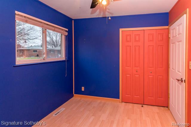 Builiding view twenty two for 32501 Eiffel, Warren, MI. 48088