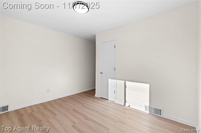 Builiding view fifteen for 22900 Playview, Saint Clair Shores, MI. 48082