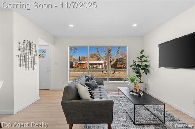 Builiding view seven for 22900 Playview, Saint Clair Shores, MI. 48082