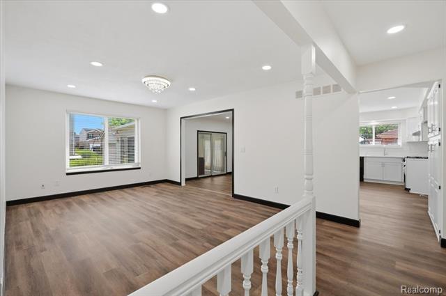 Builiding view four for 33058 Ione, Sterling Heights, MI. 48310